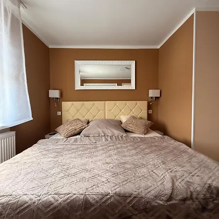 2a - Gemuetliche Mit Kuechenzeile, Bad Und Balkon Apartmán *