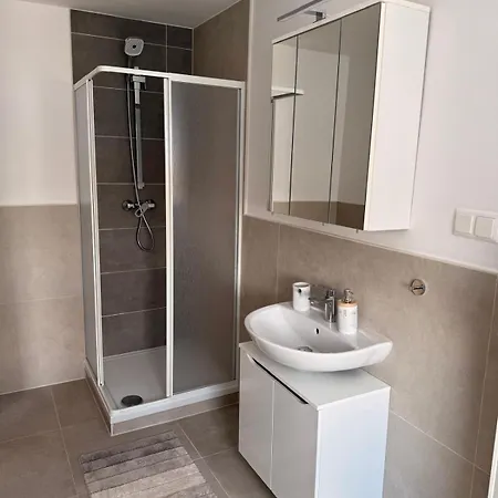 2a - Gemuetliche Mit Kuechenzeile, Bad Und Balkon Apartmán *