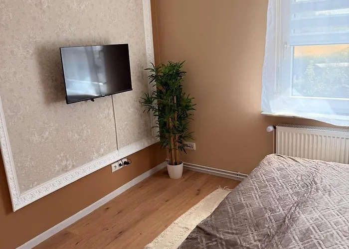 2a - Gemuetliche Mit Kuechenzeile, Bad Und Balkon Apartman *